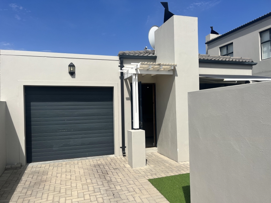 3 Bedroom Property for Sale in Parklands North Western Cape